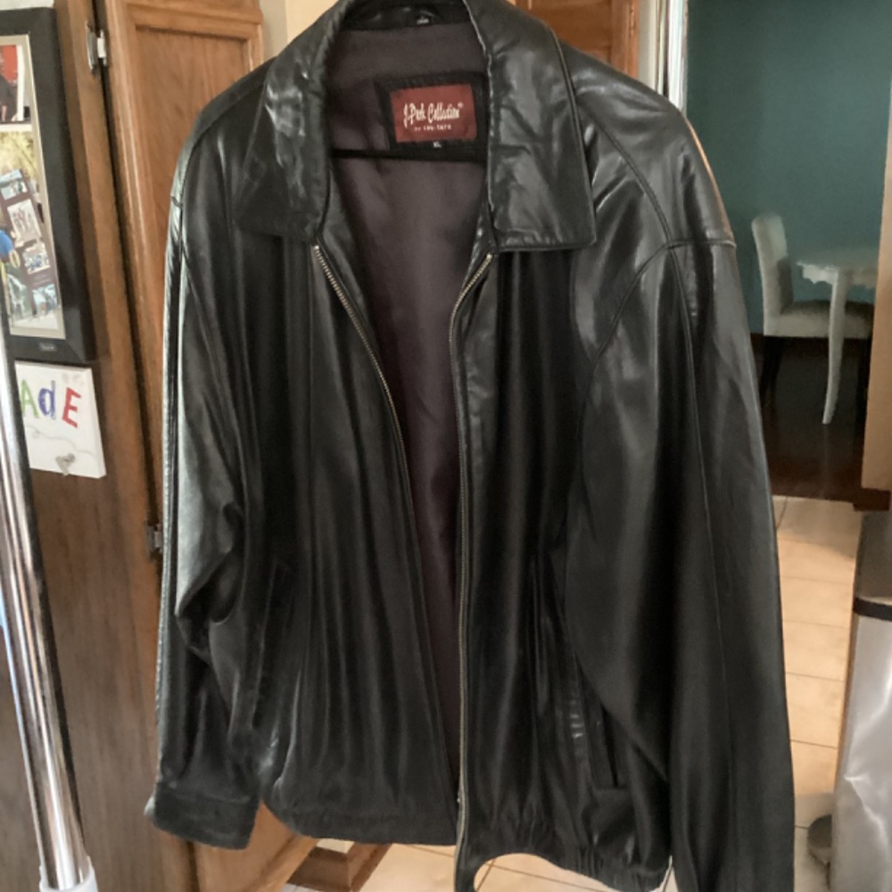 Leather jacket - Picture 2 of 2